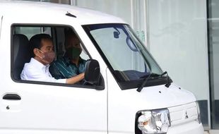 Coba Mobil Listrik Mitsubishi, Jokowi: `Wuss… Meluncur Hening`