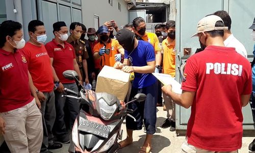 Sebelum Dibunuh, Satpam Gudang Rokok Solo Andalkan Hanger untuk Melawan