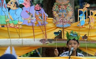 Peringati Hari Wayang, Anak-Anak Pentas di Kediri Jatim