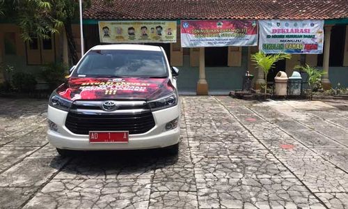 Mobil Dinas Gibran Diparkir di SDN Nusukan Barat No 113, Ini Ceritanya!