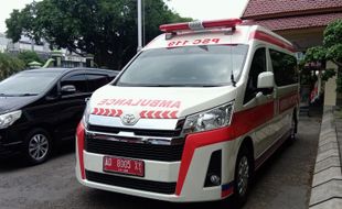 Ambulans Tak Dikasih Jalan, Pasien Meninggal di Jalan