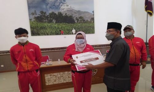 Bupati Boyolali Beri Bonus Rp15 Juta kepada Atlet Peraih Emas PON Papua