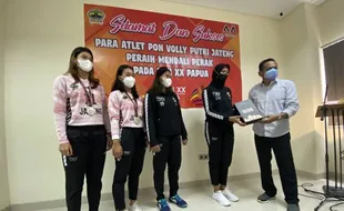 Akhiri 40 Tahun Paceklik, Atlet Voli Putri Jateng Dapat Penghargaan