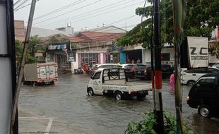 Hujan Seharian, 6 Ruas Jalan di Semarang Tergenang Banjir, Ini Datanya