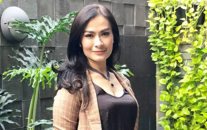Iis Dahlia