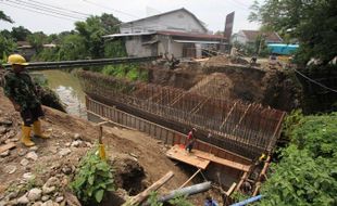 Jembatan Jonasan Solo Baru Jadi 50%, Padahal Sisa Waktu Tinggal 21 Hari