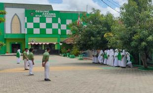 PTM Madrasah dan SMA/SMK Sesuaikan Kebijakan Pemkab Wonogiri