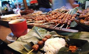 Sejarah Nasi Kucing, Diperkenalkan Orang Ngerangan di Solo Sejak 1942