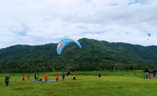 Kulonprogo Punya Destinasi Wisata Paralayang, Bikin Adrenalin Terpacu