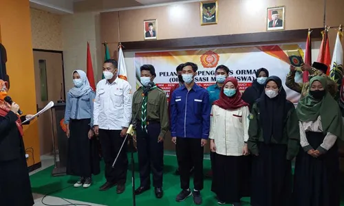 Pengurus 12 Ormawa ITS PKU Muhammadiyah Solo Dilantik