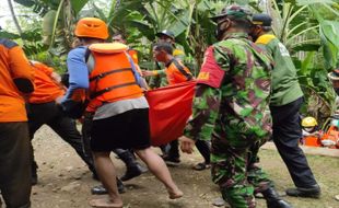 Terseret Arus Sungai Madiun saat Menyeberang, 2 Remaja Meninggal