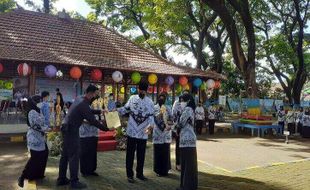 Peringati HUT PGRI dan HGN, Wali Kota Madiun Dorong Guru Berinovasi