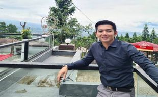 Nicky Tirta Belum Sanggup Ziarah ke Makam Vanessa Angel