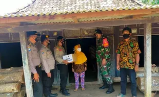 Terpencil, 20 Keluarga di Bulu Sukoharjo Tempuh 30 Km demi Urus KTP