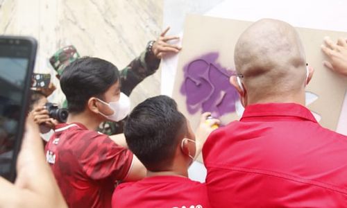 Cegah Vandalisme, KNPI Solo Inisiasi Street Art untuk Seniman Muda