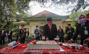 Istimewa! Ultah Tepat di Hari Pahlawan, Wawali Solo Dapat Kejutan