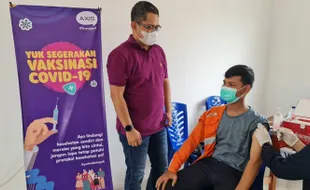 Sasar Pelajar dan Mahasiswa, AXIS Dukung Vaksinasi Covid-19 di Sumbar