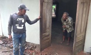 Alhamdulillah, Rumah Reyot Mbah Slamet Sudah Diperbaiki