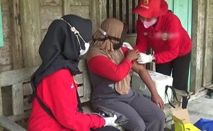 Vaksinasi Covid-19 Door To Door Percepat Herd Immunity di Grobogan