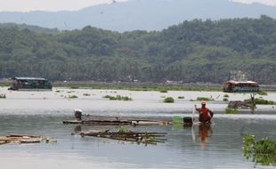 Disporapar Jateng Gelar Boyongan Pedagang Warung Apung Rawa Jombor