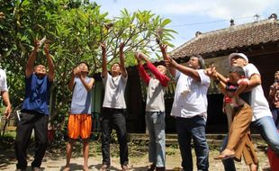 Jaga Keseimbangan Alam, Warga Sekaran Delanggu Lepasliarkan Burung Lagi