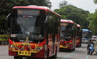 Bus BST Solo Gratis untuk 3 Kategori Penumpang karena Subsidi dari Teman Bus