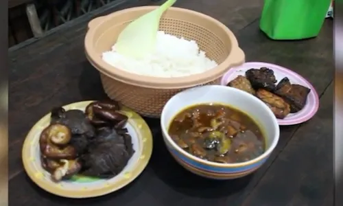 Maknyos! Berongkos Cipto Gandung Klaten Hangat dan Bumbunya Meresap