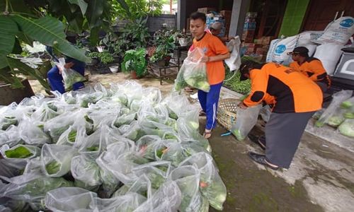 Sukarelawan Boyolali Kirim Sayuran ke Kawasan Gunung Semeru