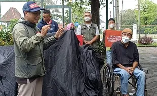 Dear Mensos Risma: Jangan Paksa Tunarungu Bicara di Panggung!