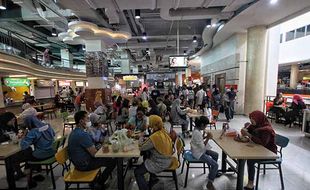 Mal di Solo Banjir Pengunjung, Paling Ramai Foodcourt dan Toko Fashion