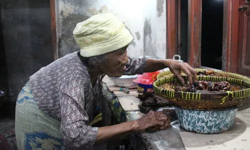 Nikmatnya Brongkos Cipto Gandung, Kuliner Sejak Era Kolonial di Klaten