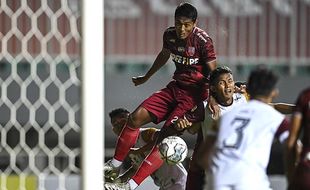 Foto-Foto Perjuangan Skuad Persis Solo Tundukkan Sriwijaya FC 2-0