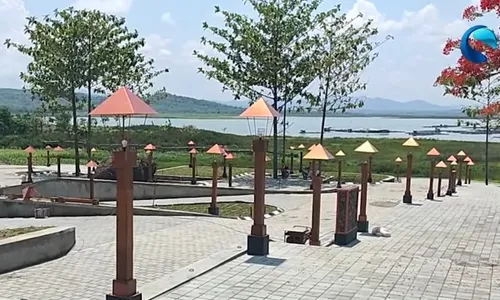 Wajah Baru Taman Parkir Waduk Wonogiri Hasil Sentuhan Rp10,9 Miliar