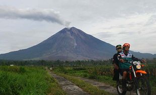 Gunung Semeru Erupsi Lagi, Keluarkan Letusan Setinggi 700 Meter