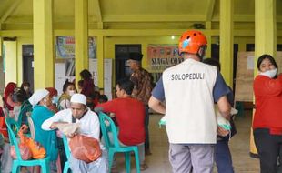 SOLOPEDULI Terjunkan 10 Personel Bantu Korban Erupsi Semeru