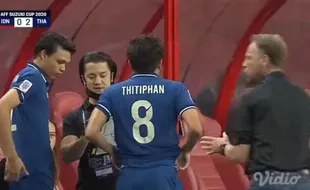 Profil Thitiphan Puangchan, Pemain Timnas Thailand yang Curi Perhatian