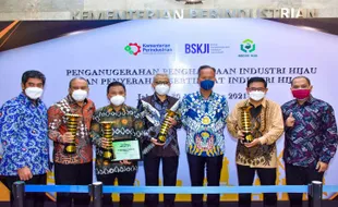 Ramah Lingkungan, Semen Gresik Kembali Raih Penghargaan Industri Hijau