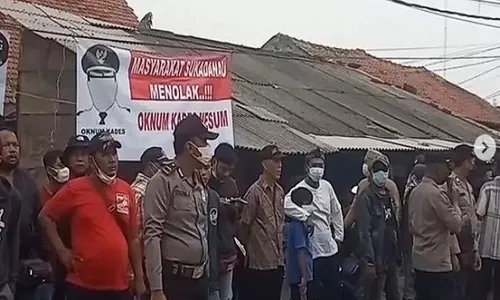 Dituduh Selingkuh dengan Istri Ketua RW, Kades Didemo