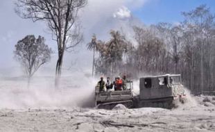 PMI Kerahkan 2 Unit Hagglund ke Lokasi Erupsi Semeru, Ini Kekuatannnya