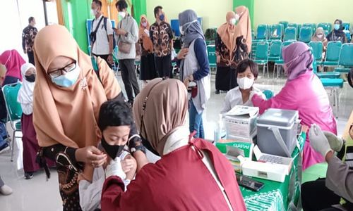 Vaksinasi Siswa di Karanganyar Ditarget Selesai Januari 2022