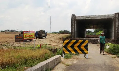 Warga Kahuman Klaten Keluhkan Terowongan Tol Jogja-Solo Terlalu Rendah