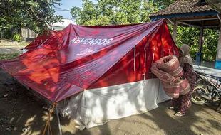 Rumah Rusak, Korban Gempa Pandeglang Banten Bertahan di Tenda Darurat