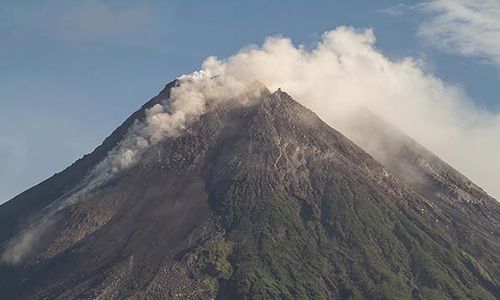 Pertambahan Kubah Lava Gunung Merapi Seiring Kekaguman pada Metaverse