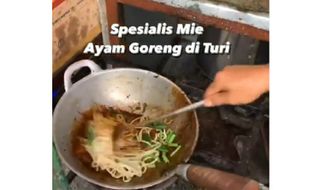 Yummy! Ada Kuliner Mi Ayam Goreng di Sleman, Mau Coba?