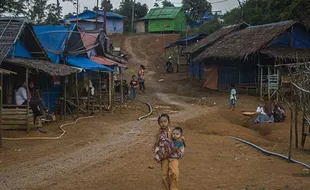 Penyitas Bencana Lebak Banten Bertahan di Tenda Huntara