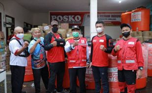 PMI Karanganyar Kirim Bantuan Tandon Air Untuk Korban Gunung Semeru