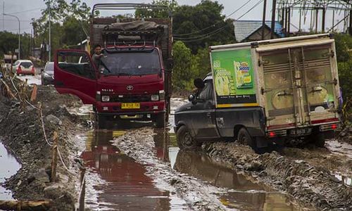 Proyek Tak Kunjung Selesai, Begini Kondisi Jalan Trans Kalimantan