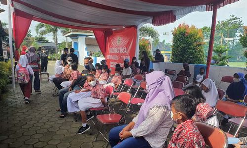 BIN Gelar Vaksinasi Dosis Kedua di SDN 2 Tegalgede Karanganyar