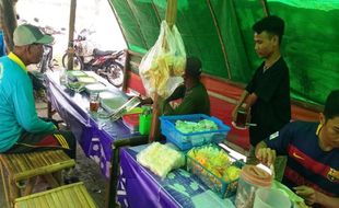 Nasi Belut Jadi Favorit Angkringan Penyandang Disabilitas Klaten