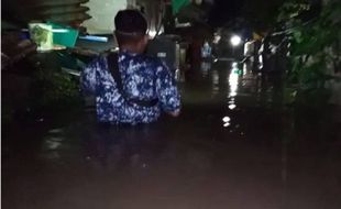 Kali Jenes Meluap, Pajang Solo Banjir dengan Ketinggian sampai 1 Meter